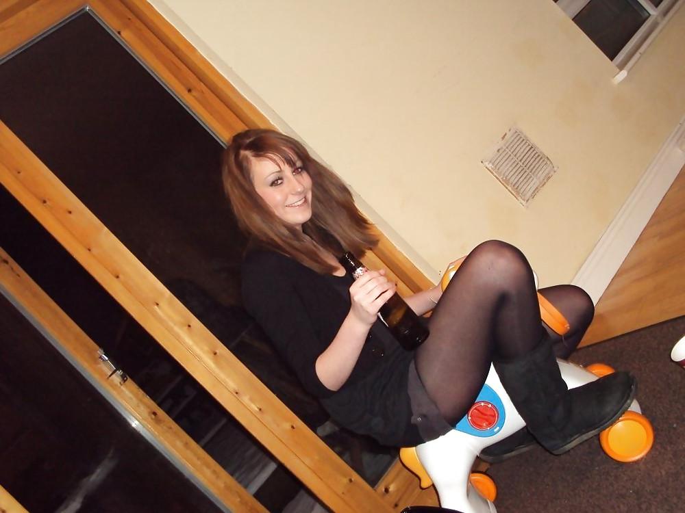25P Nice Amateur Pantyhose