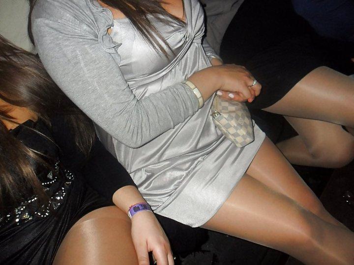 25P Nice Amateur Pantyhose