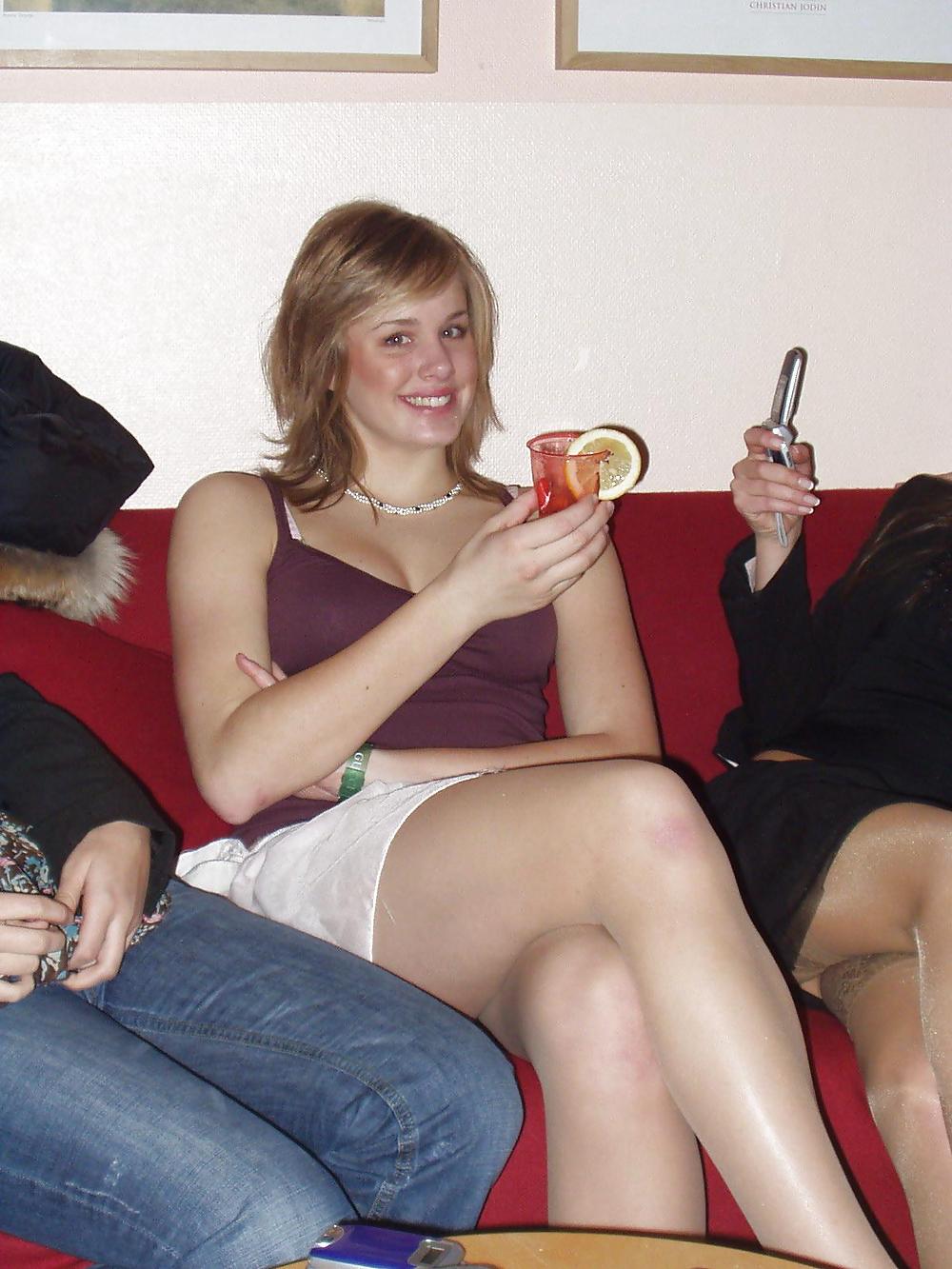 25P Nice Amateur Pantyhose 1