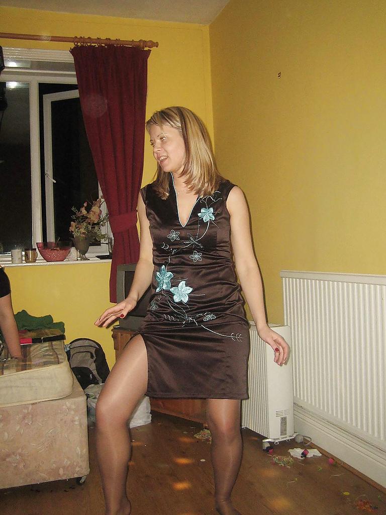 25P Nice Amateur Pantyhose 1