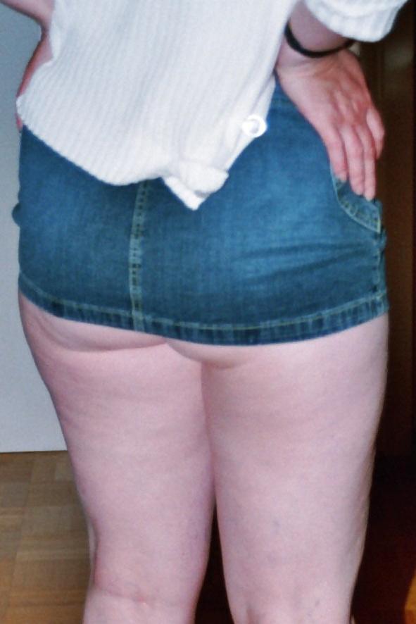 10P SAG - Wife's Hot Body In Short Tight Slinky Denim Skirt 08