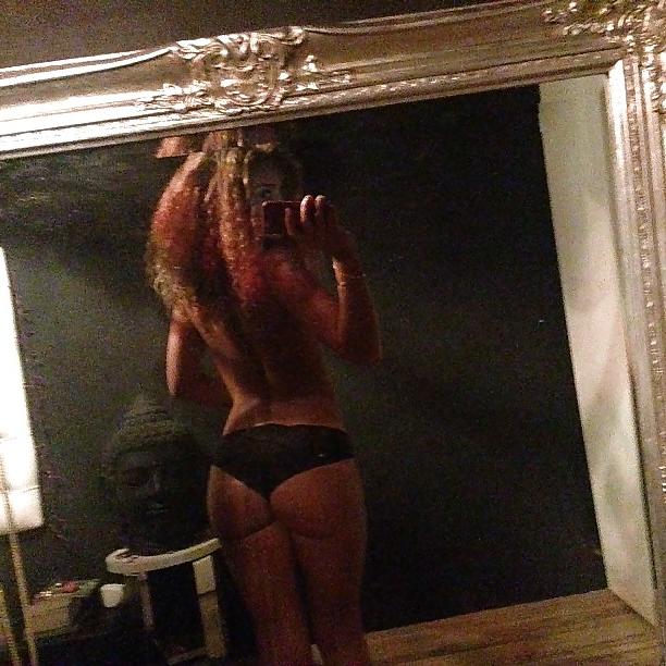 25P Fajah Lourens (Dutch Milf)