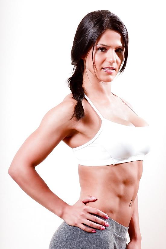 25P Eva Andressa Gorgeous Brazilian Bodybuilder