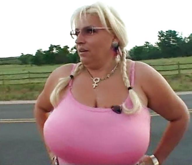 25P Beth Chapman - the Bounty Hunter