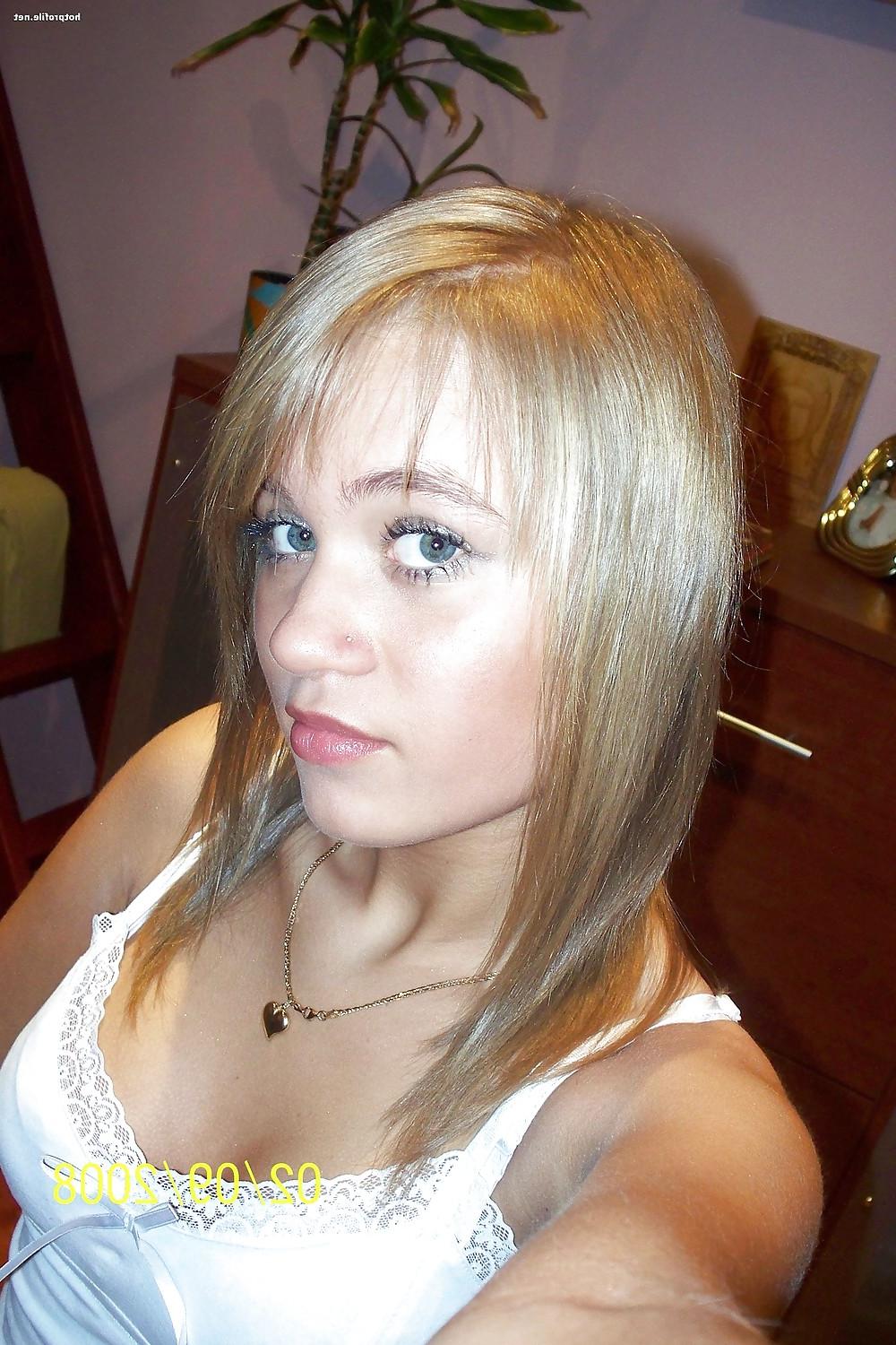 25P Teen like to share!
