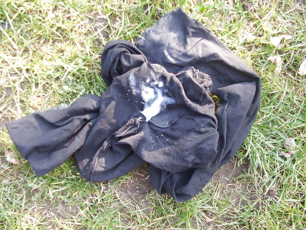 10P Johns Wifes Pantyhoes Or Tights In The Park