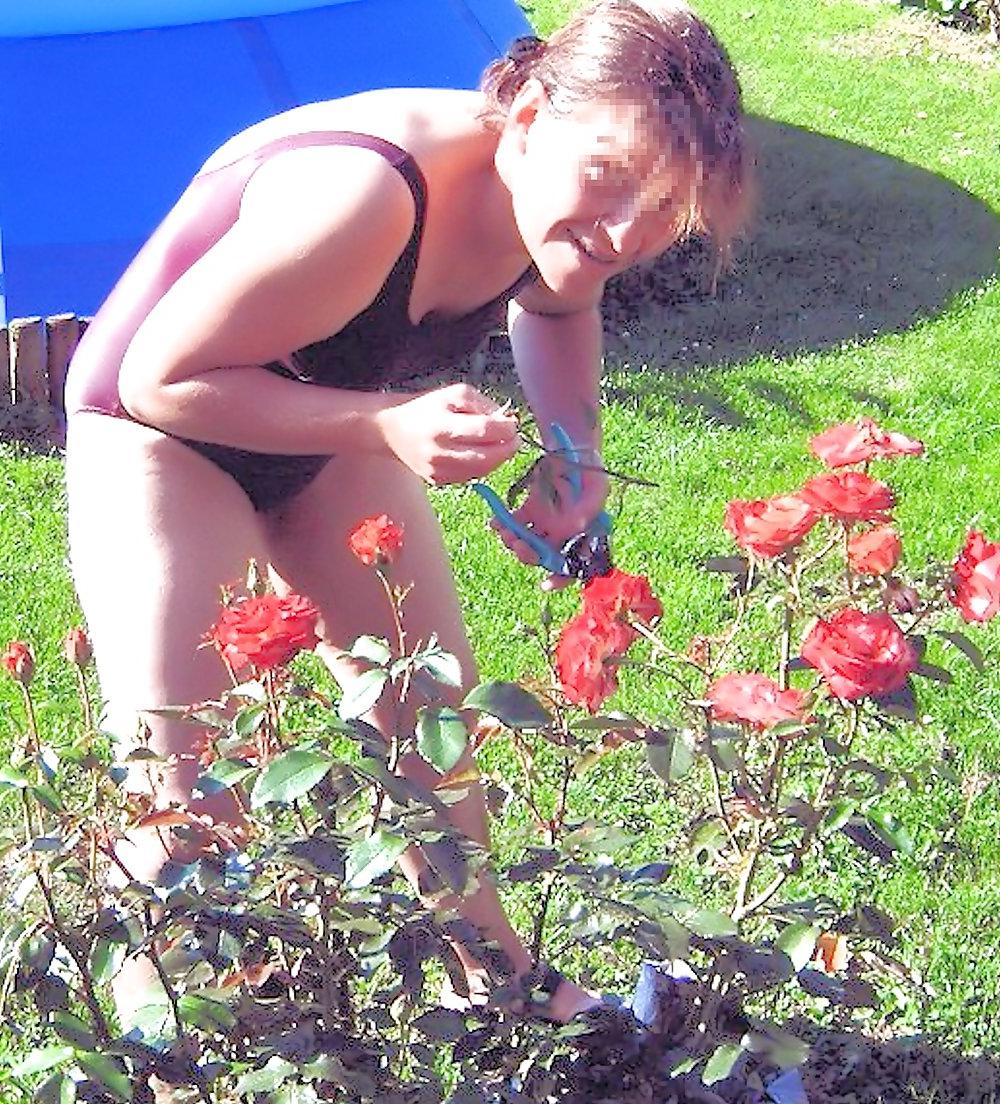 25P Sangha in the garden
