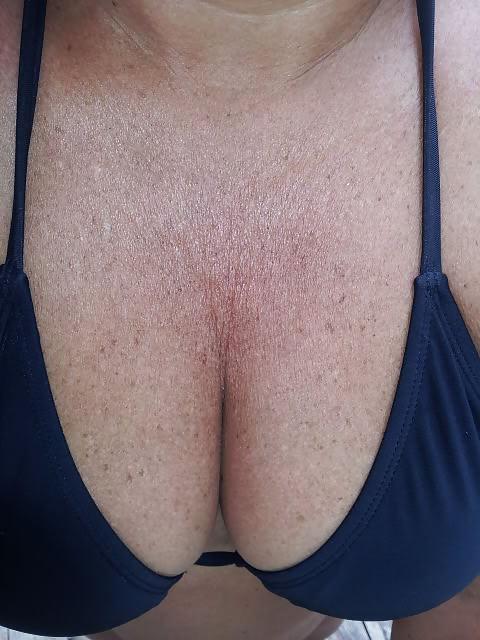 14P Mature Blond Wife Jenni On Holiday