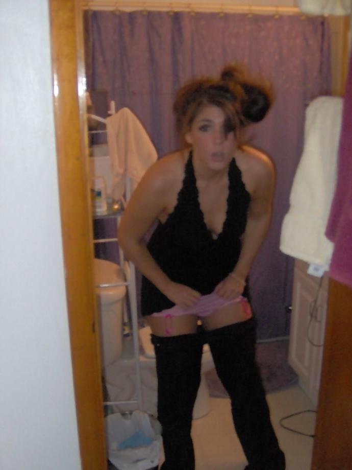 15P FUNNY NUDE