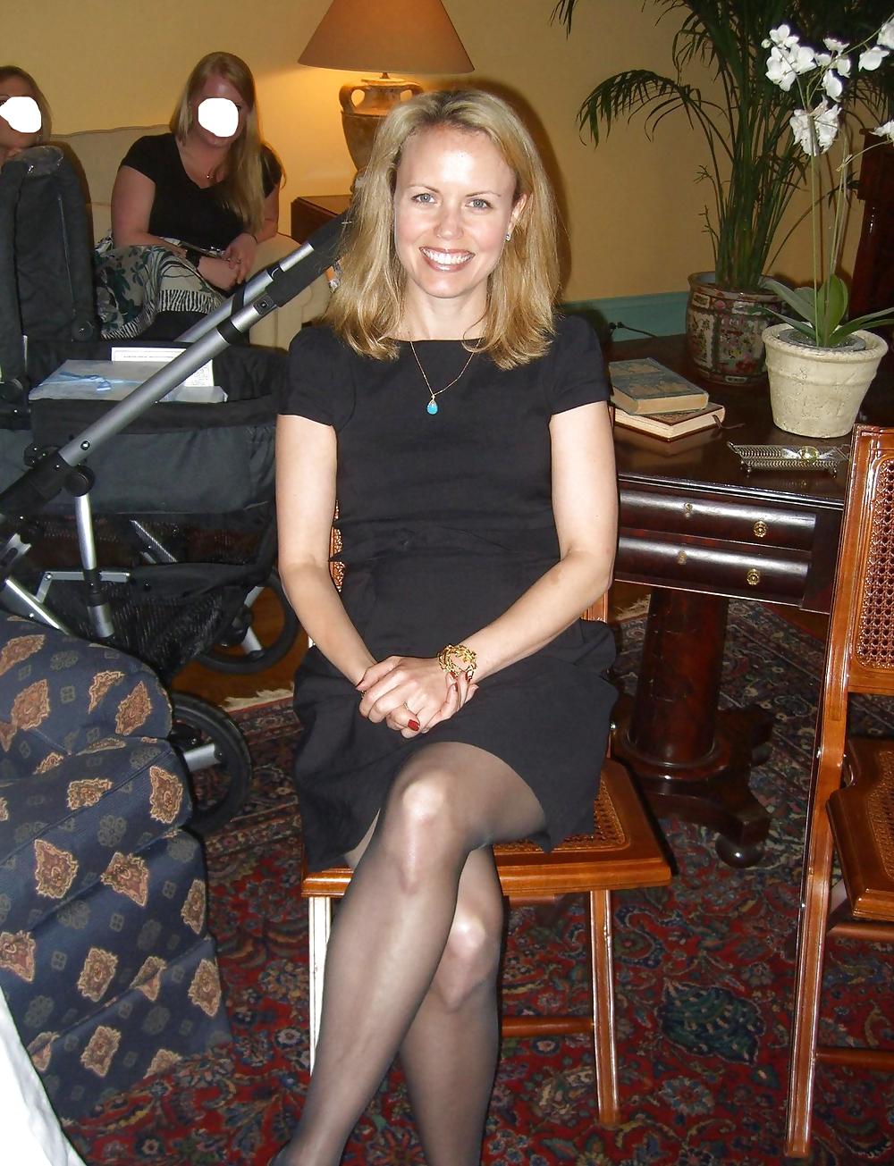 25P Dutch stockings and pantyhose