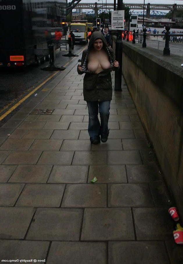25P My collection 41 : busty teen like to be naked in the street