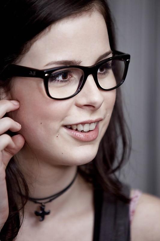 8P Lena Meyer-Landrut GEILE BRILLENSCHLANGE