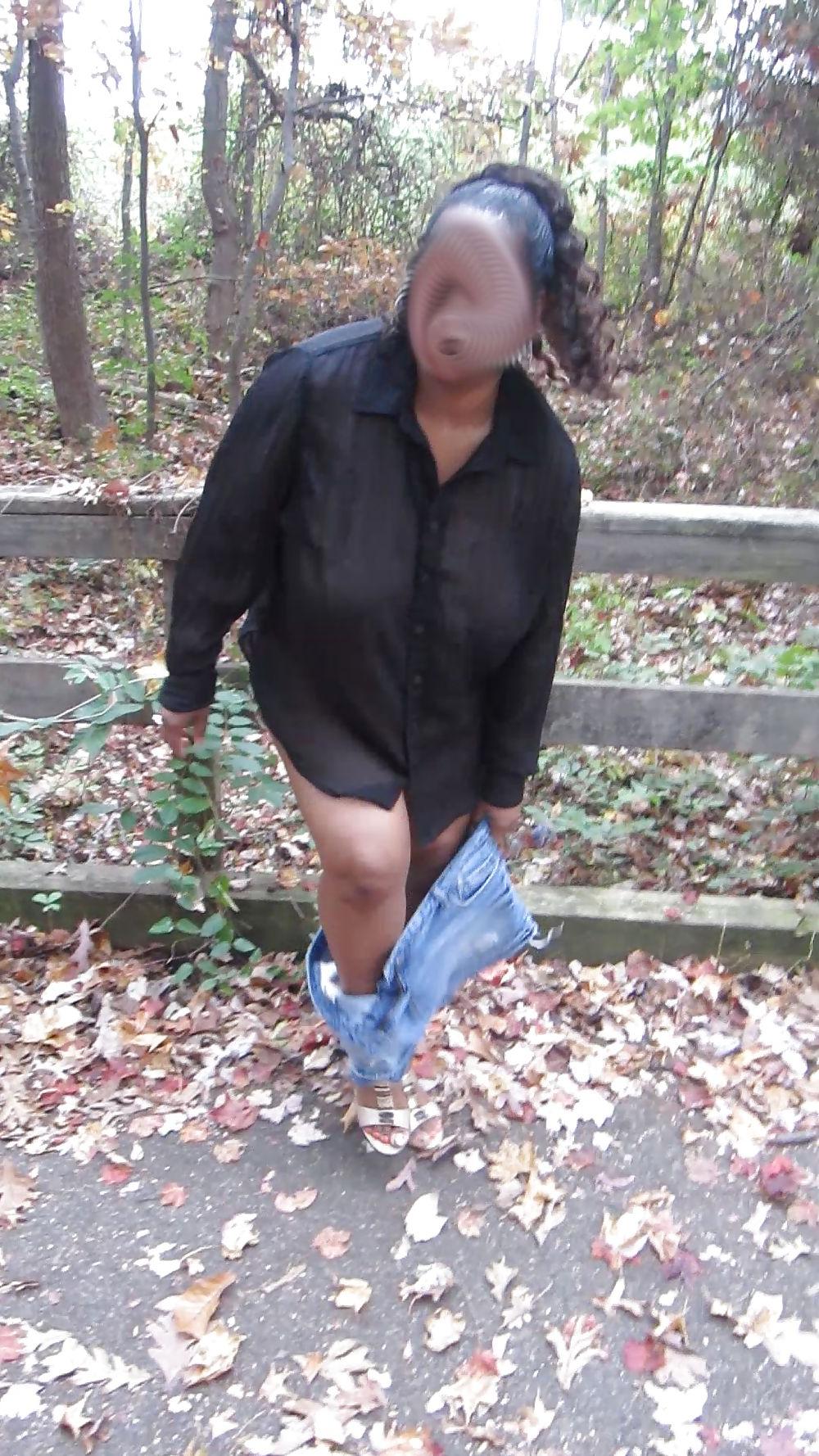 9P Wifey Undessing In The Park