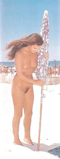 25P The 'Ol Water Hole : Vintage Nudists