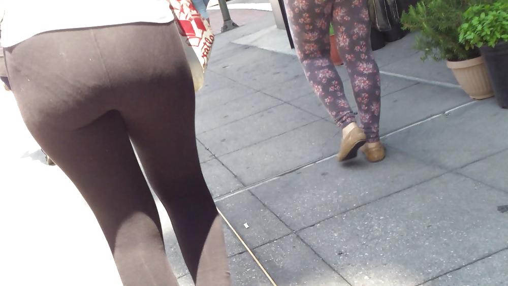 25P Assorted butts & ass on the street 