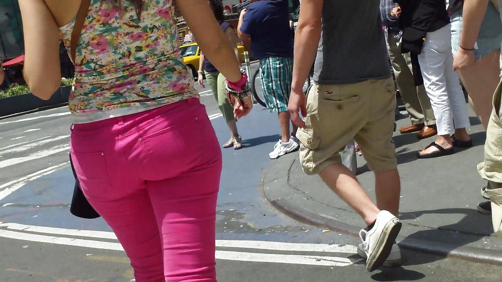 25P Assorted butts & ass on the street 
