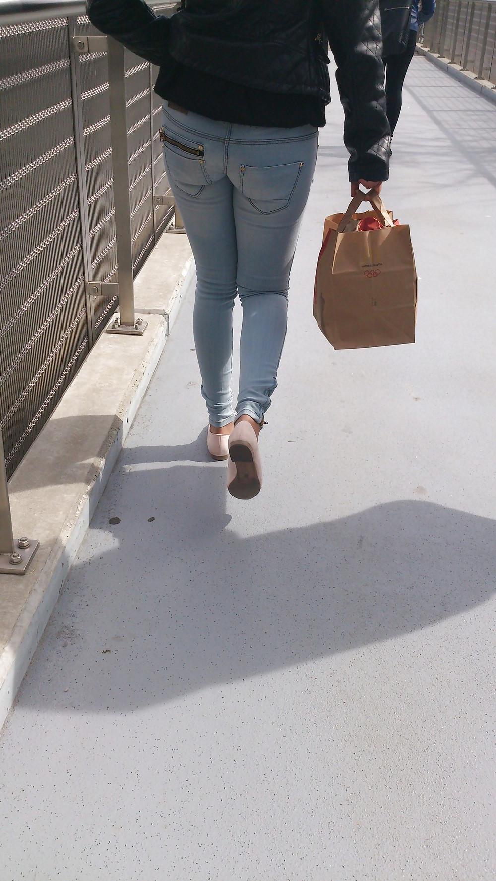 12P Feet in the city: Part 6