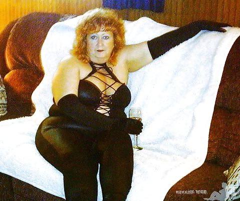25P Mature Domme's