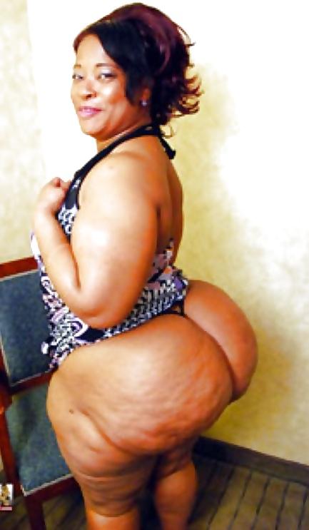 10P THE BUTT --- i can trust a big butt and a smile :))))