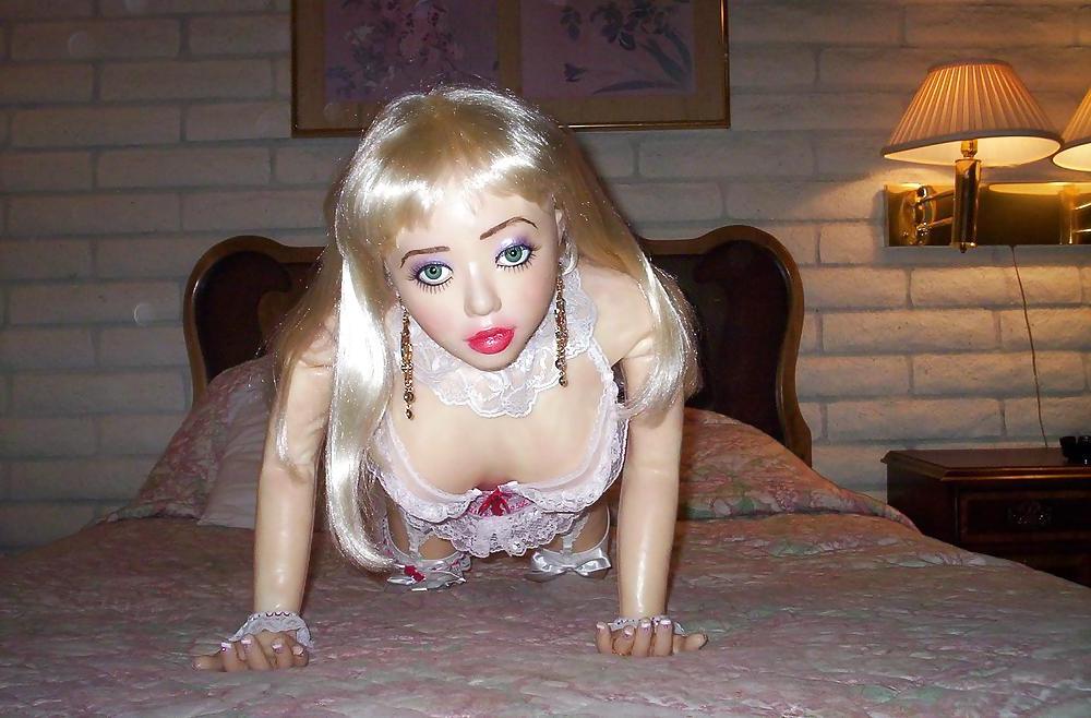 25P Erotics Dolls for the rich and the poor - Part 2