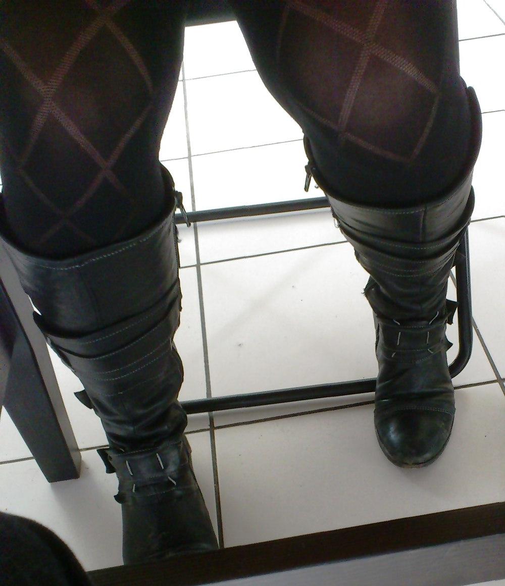 16P Teens stockings and pantyhose candid