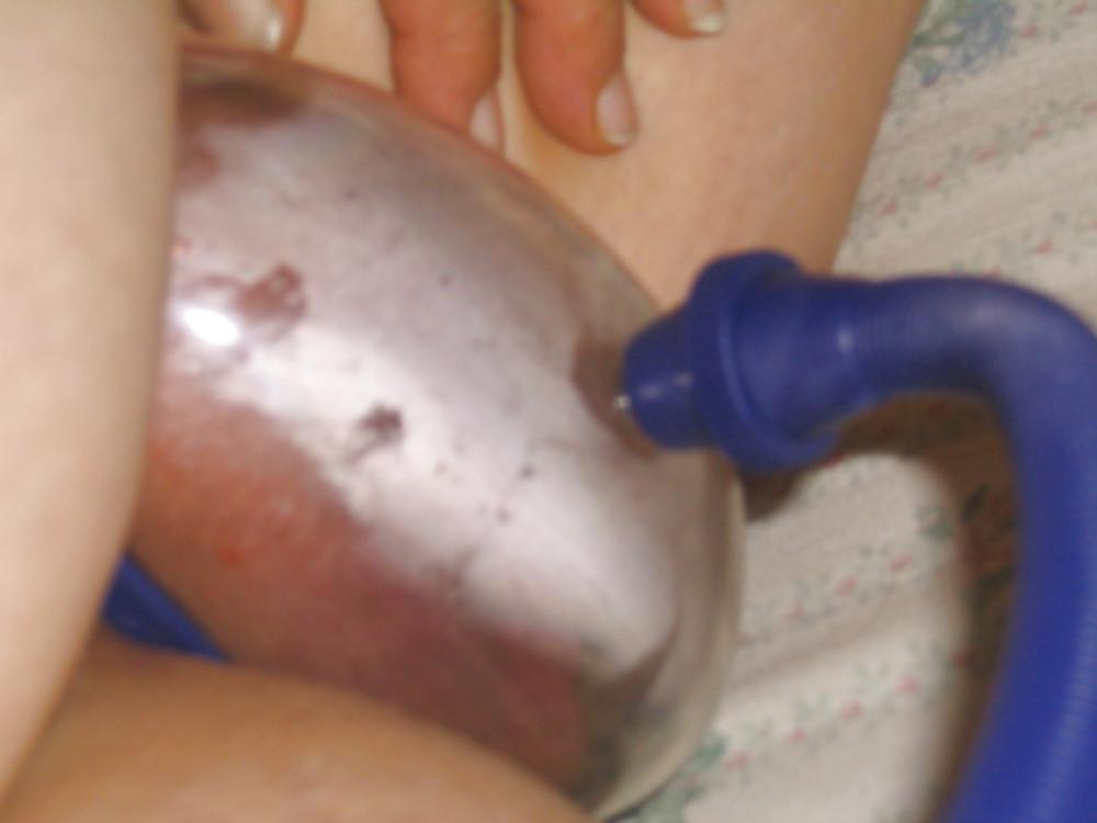 25P My old fat friend pumping pussy