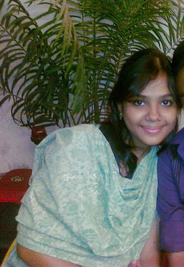 25P Nabila with Parijat at her home. COMMENTS & FAKES
