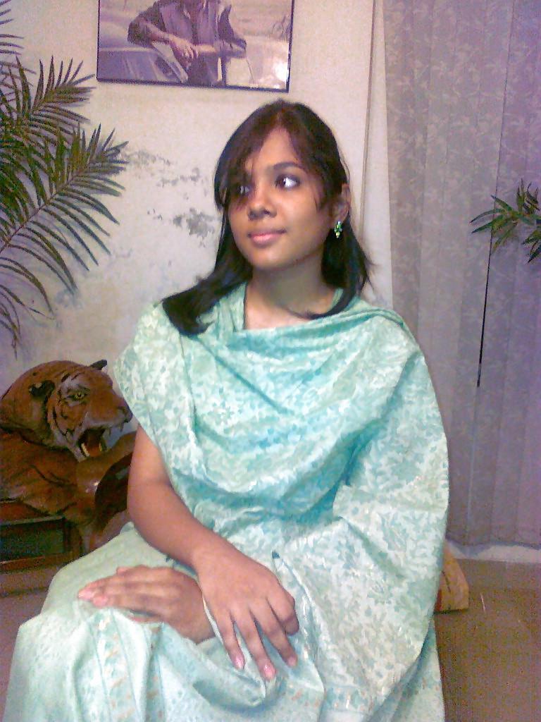 25P Nabila with Parijat at her home. COMMENTS & FAKES