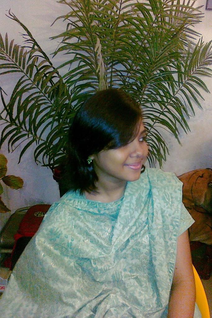 25P Nabila with Parijat at her home. COMMENTS & FAKES