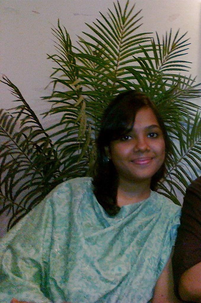 25P Nabila with Parijat at her home. COMMENTS & FAKES