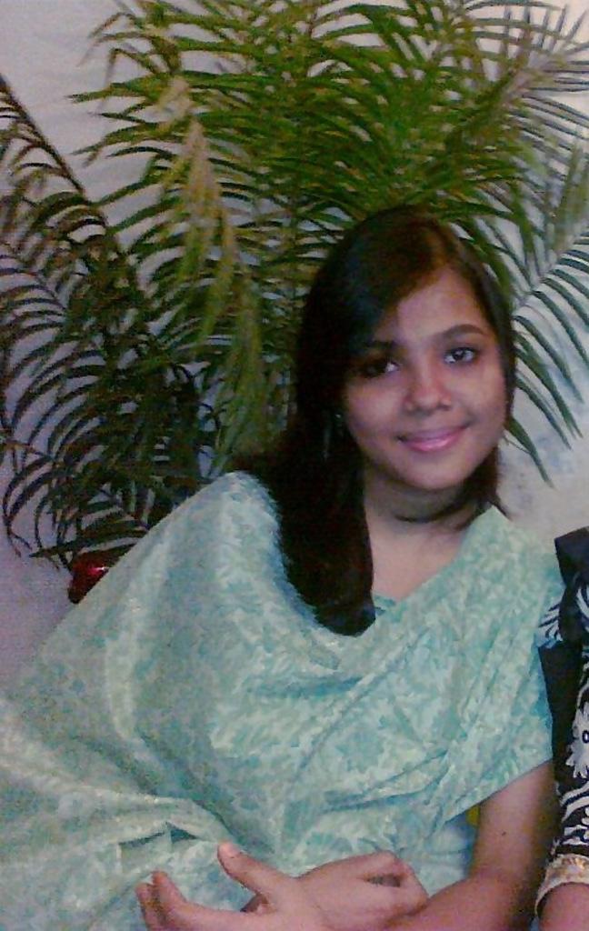 25P Nabila with Parijat at her home. COMMENTS & FAKES