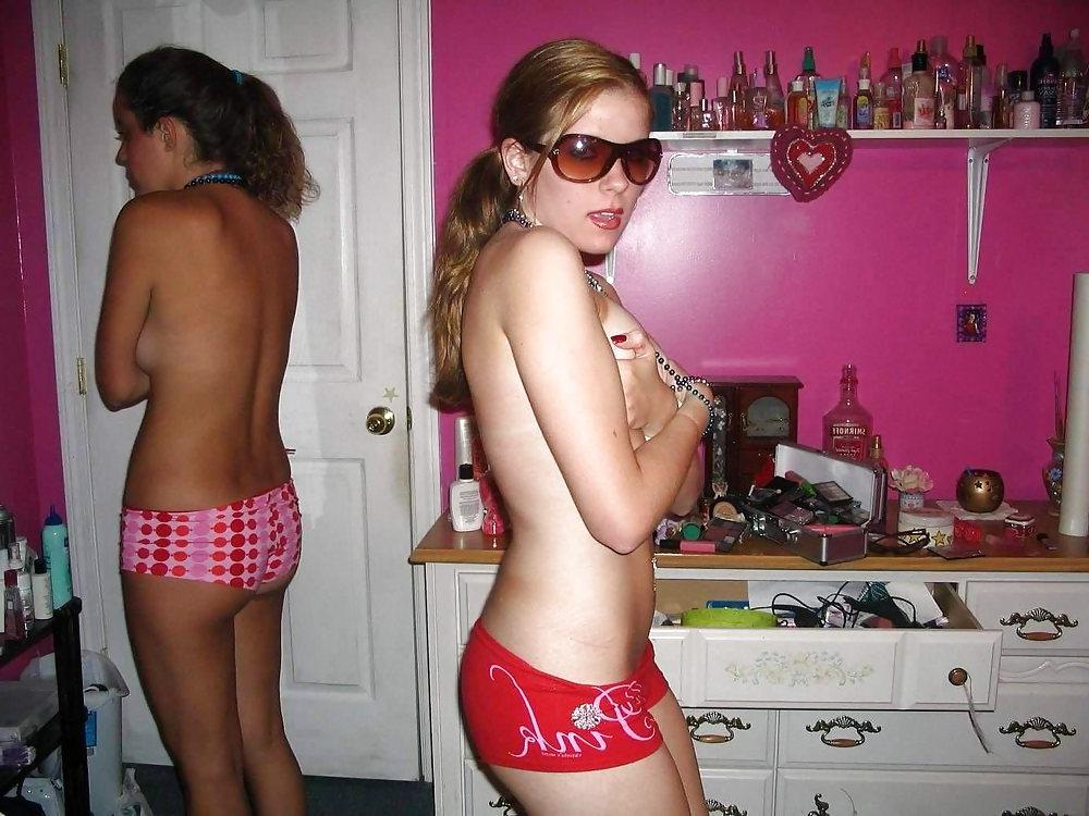 25P Stolen Pics - Party Sluts