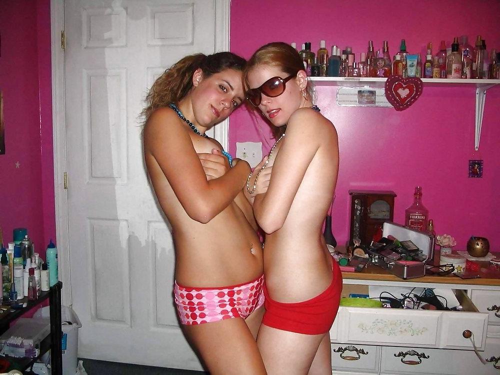 25P Stolen Pics - Party Sluts