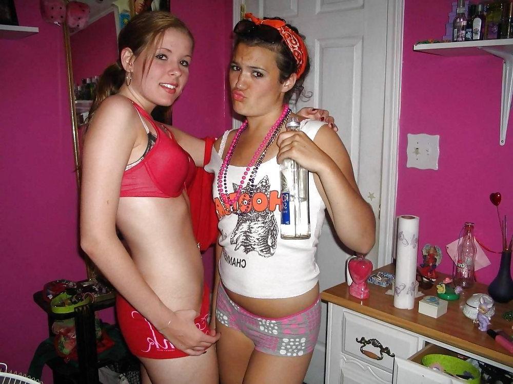 25P Stolen Pics - Party Sluts