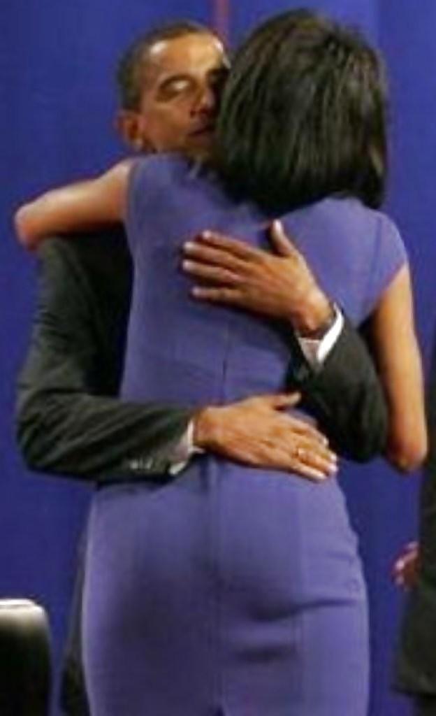 25P Michelle Obama - I Want To Cum All Over Her Long Legs & Ass