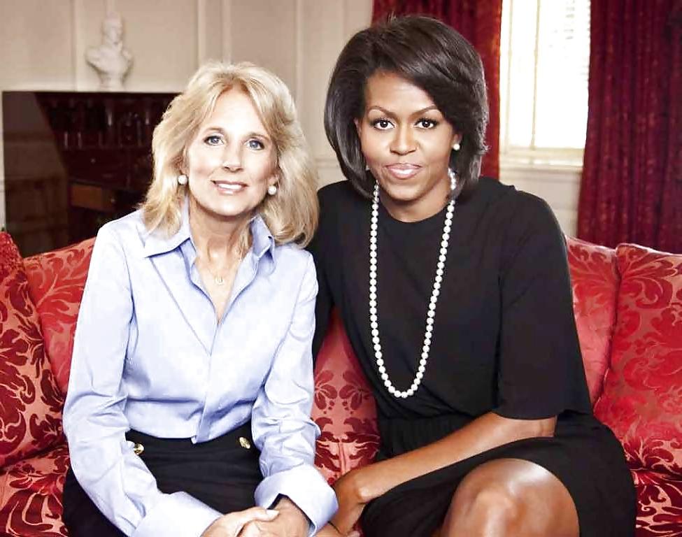 25P Michelle Obama - I Want To Cum All Over Her Long Legs & Ass
