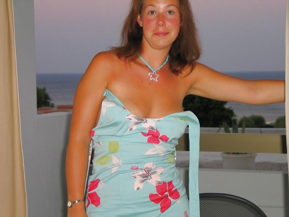 22P Exposed Wife--Hubby only wanted to share a few