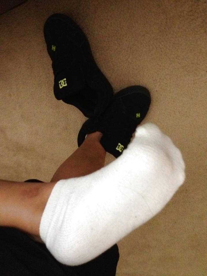 10P LATINA FRIEND STINK SOCK