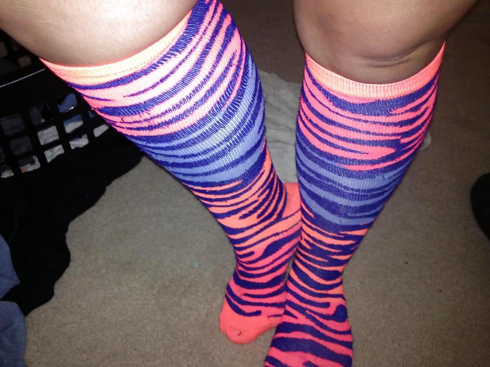10P LATINA FRIEND STINK SOCK