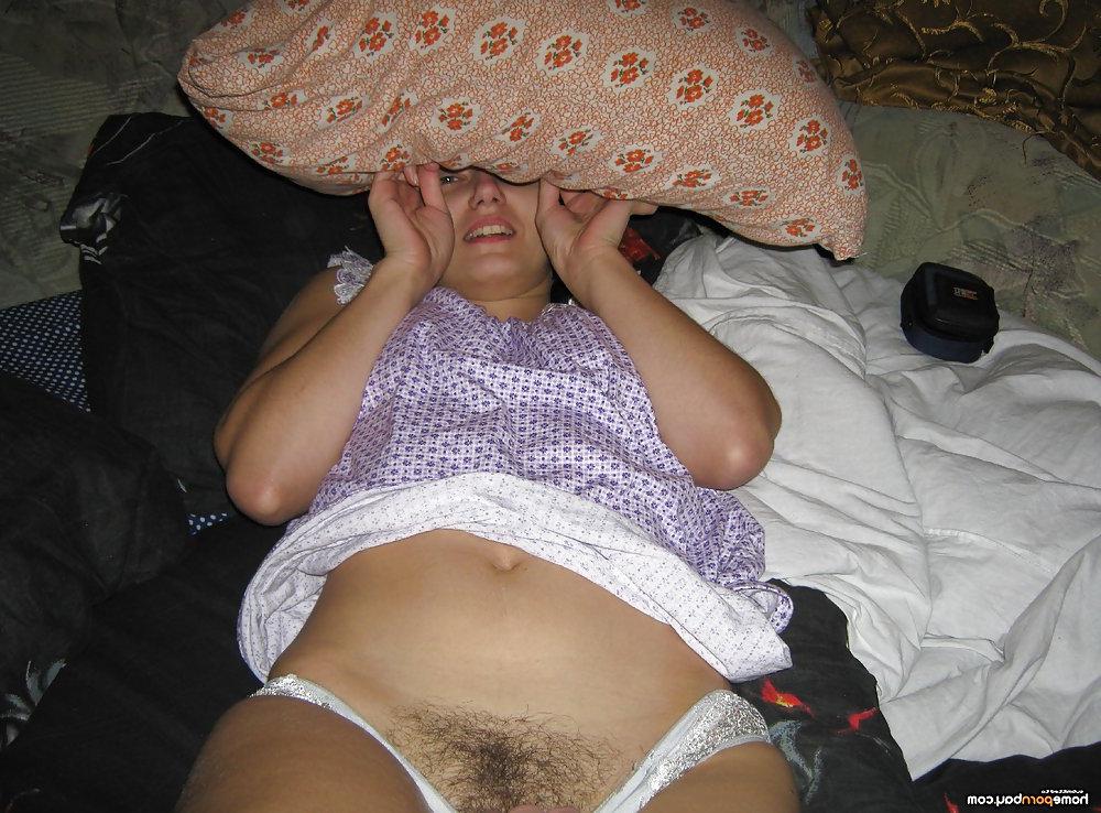 16P Russian wife naked at home