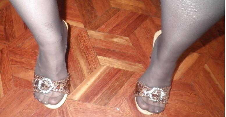 7P Vollbusiger Footjob