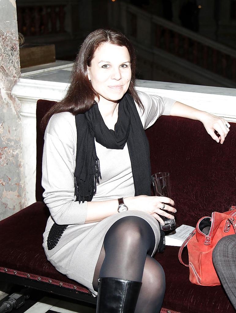 25P Nice Amateur Pantyhose 2