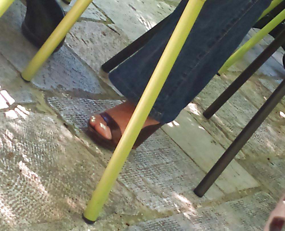 25P Beautiful feet 