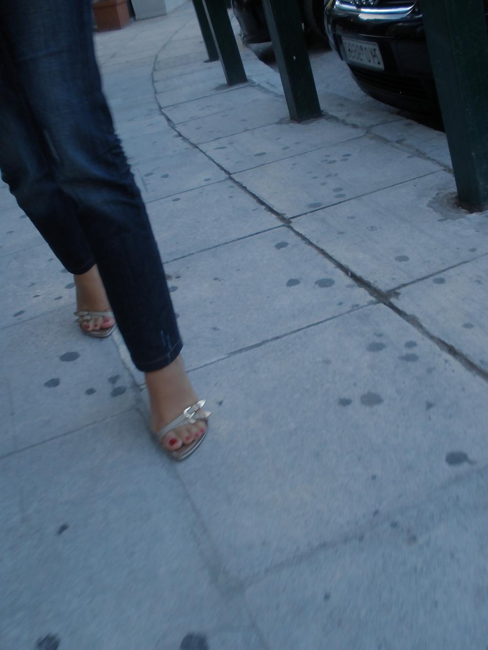 25P Beautiful feet 