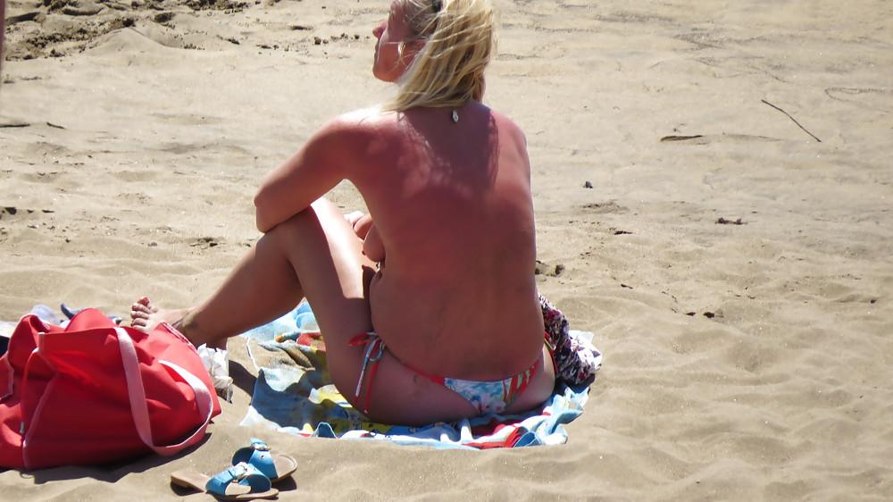 25P Holiday Voyeur 3