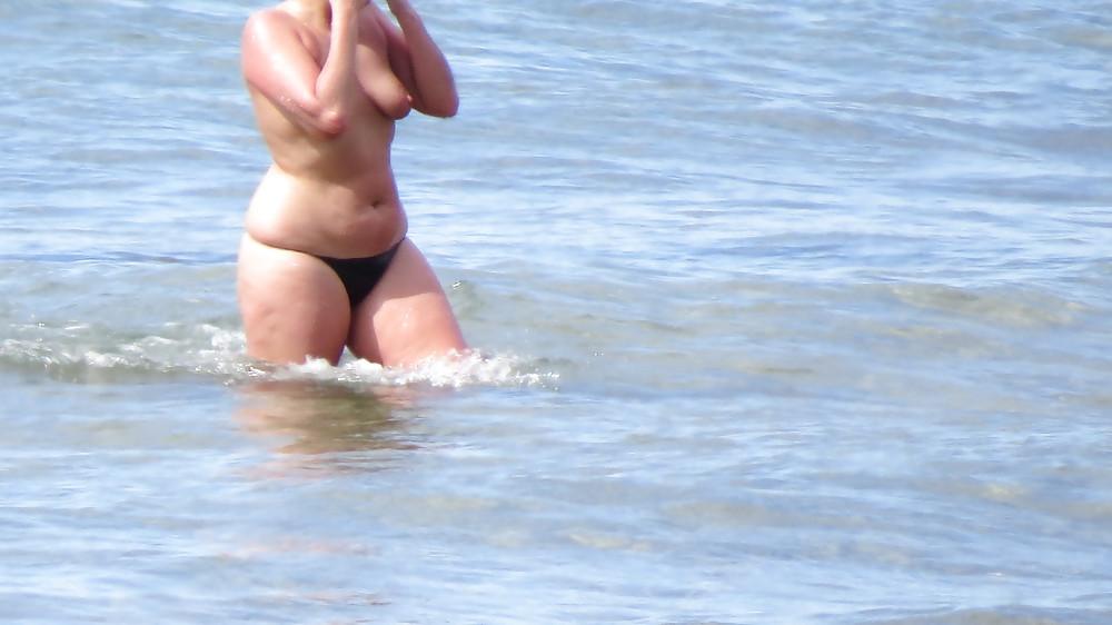 25P Holiday Voyeur 3