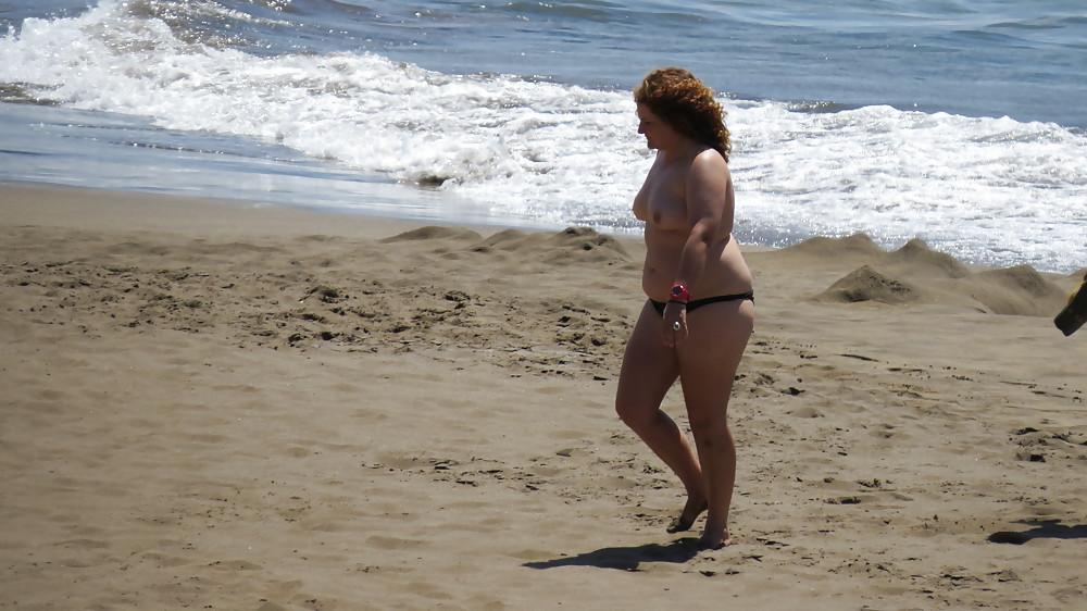 25P Holiday Voyeur 3