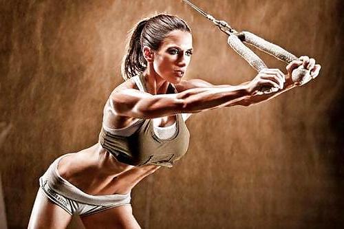 25P Wonderful Female Bodybuilders