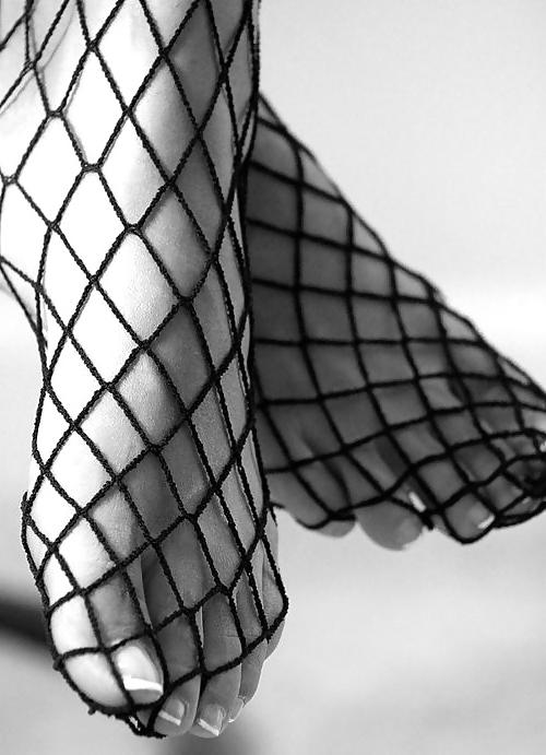 25P Feet lovers....