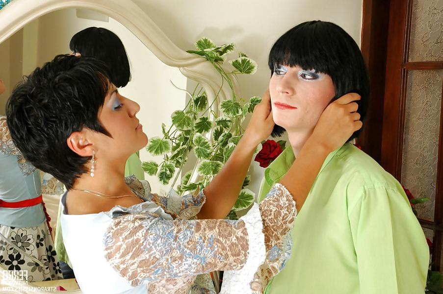 25P Mommy dresses son as her sissy